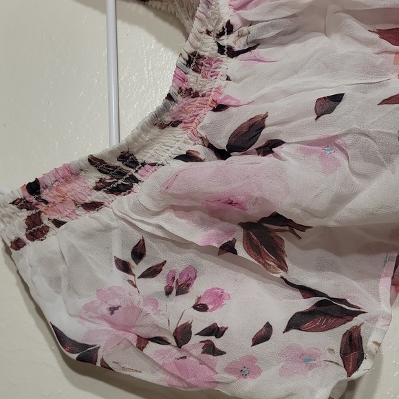 Flynn Skye - Athens Off the Shoulder Crop Top sz L, Scattered Roses Chiffon NWT - Picture 5 of 10